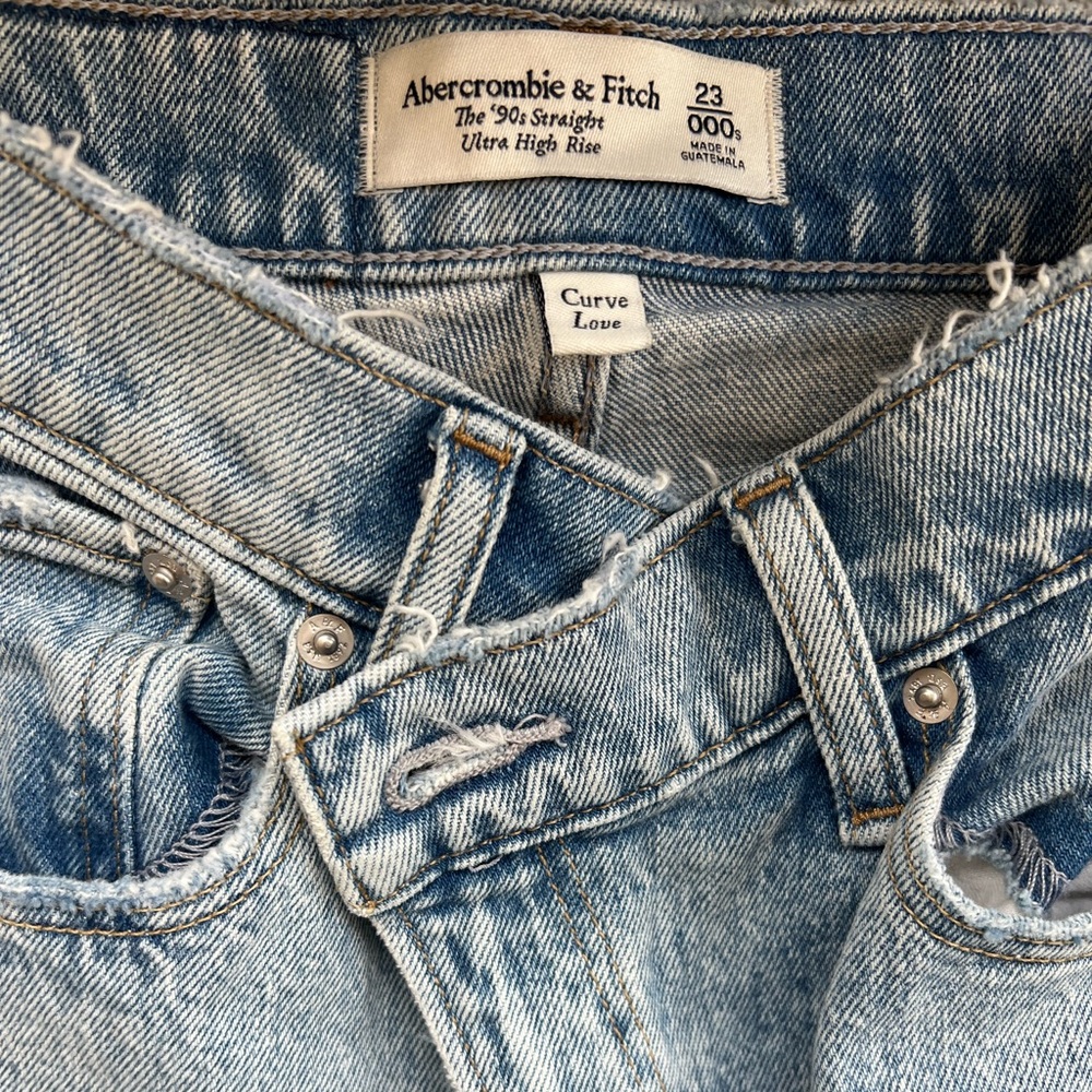 Abercrombie the 90s straight ultra high rise